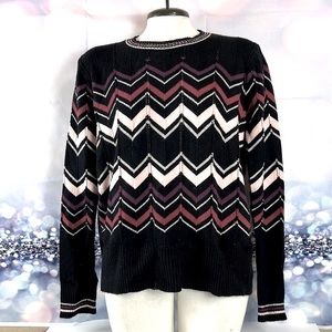 Jessica Simpson. Sweater. Size XL. Used. Good condition.